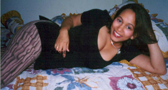 Date this happy Any Country girl Aura from  N2646