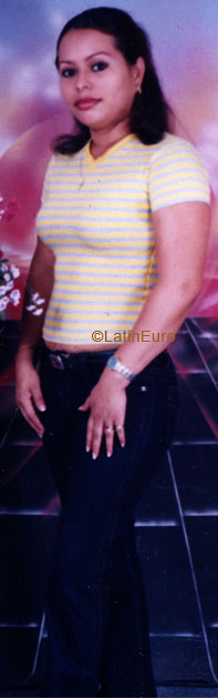 Date this gorgeous Honduras girl Lilian from La Ceiba N2734