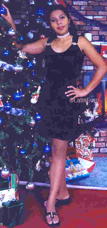 Date this young Honduras girl Edith from La Ceiba N2906