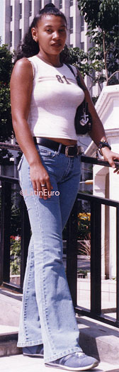 Date this attractive Honduras girl Odilia from Choloma N3159