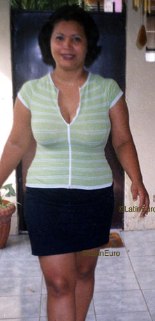 Date this voluptuous Honduras girl Nelly from  N3255