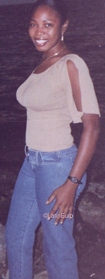 Date this good-looking Honduras girl Vianey from  N3264