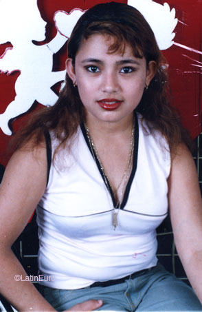 Date this athletic Honduras girl Rosa from  N3465