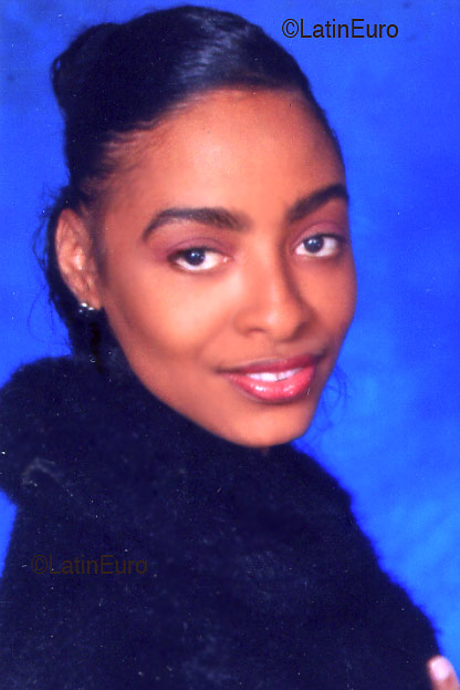 Date this nice looking Jamaica girl Renay from  N481