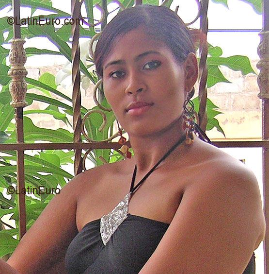 Date this hard body Any Country girl Leonora from  N511