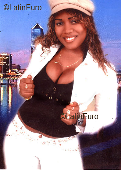 Date this passionate Mexico girl Yermis from San Pedro de Macoris N551
