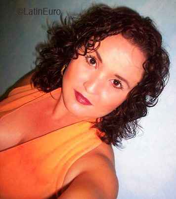 Date this passionate Mexico girl Goretty from Leon N569