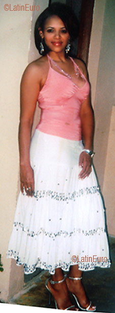 Date this happy Any Country girl Raysa from  N644