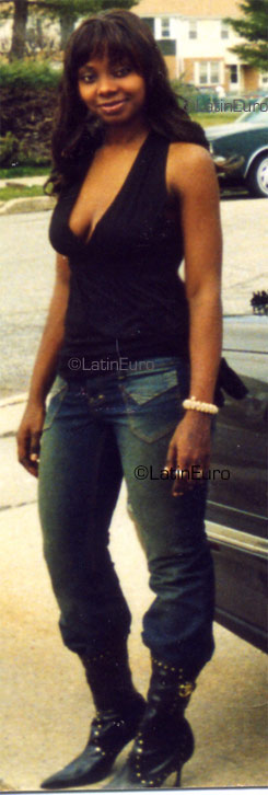 Date this voluptuous United States girl Nathalie from Cledmenton N929