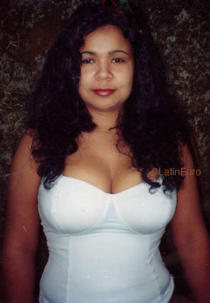 Date this beautiful Brazil girl Luameia from RIO DE JANEIRO B8481