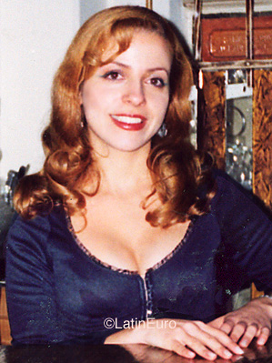 Date this nice looking Brazil girl Daniela from SAO PAULO B9940