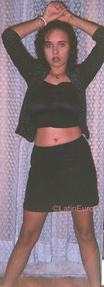 Date this voluptuous Brazil girl Leticia from JACANA B9857