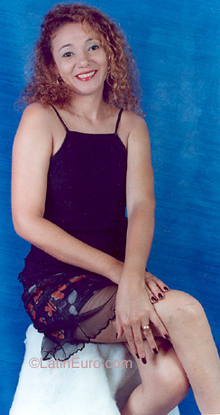 Date this voluptuous Brazil girl Lusimar from CRATO B9922