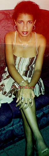 Date this hard body Brazil girl Anna from RECIFE B9724