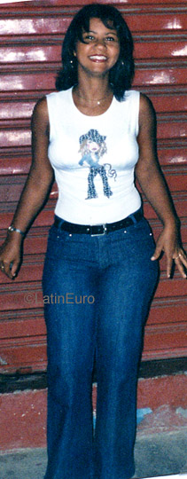 Date this hot Brazil girl Geisa from IBICARAI B9725