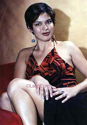 Date this beautiful Brazil girl Keylla from UBERLANDIA B9670