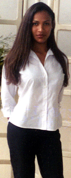 Date this funny Brazil girl Adriana from JACAREI B9473