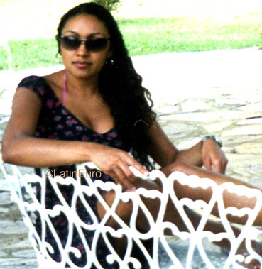 Date this georgeous Brazil girl Adriana from DIAS B9454