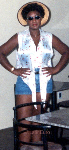 Date this pretty Brazil girl Gelceli from QUADRA B9420