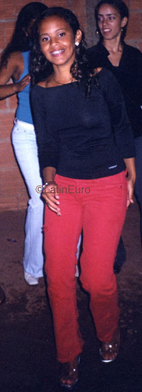 Date this stunning Brazil girl Leilane from BARREIROS B9349