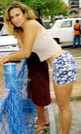 Date this athletic Brazil girl Darlen from  B9098