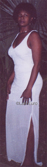 Date this happy Brazil girl Mana from SANTOS B9048