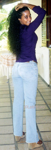 Date this beautiful Brazil girl Sonia from VERA B9075