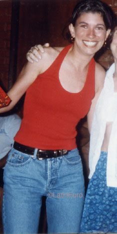 Date this hard body Brazil girl Yosiane from VICOSA B9096