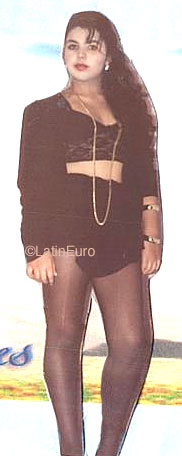 Date this nice looking Brazil girl Ariane from SAO PAULO B8990