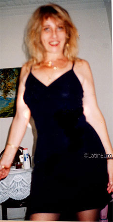 Date this lovely Brazil girl Lucia from RIO DE JANEIRO B8812