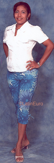 Date this pretty Panama girl Neyas from  N3951