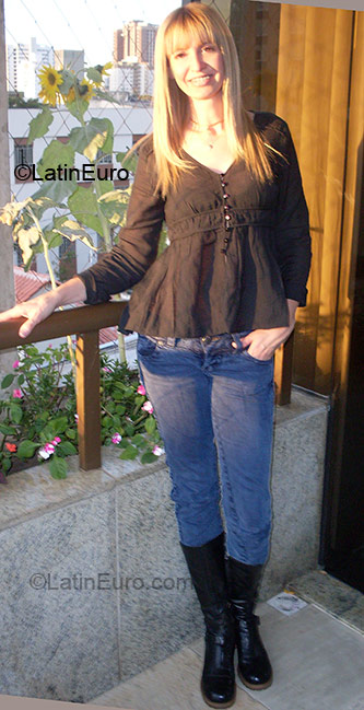 Date this beautiful Brazil girl Gilneide from Belo Horizonte BR83