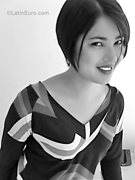 Date this sultry Brazil girl Simone from Sao Paulo BR165