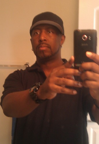 Date this foxy United States man Aaron from Moreno Valley US201