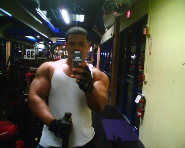 Date this hot United States man Nick from Naples DO175