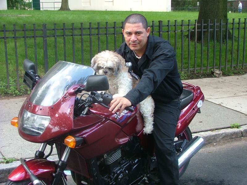 Date this pretty United States man Walther from Newark US539