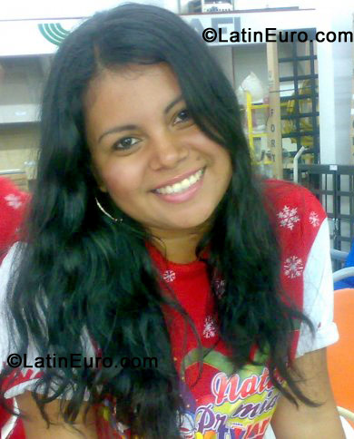 Date this happy Brazil girl BR391 from Manaus BR391