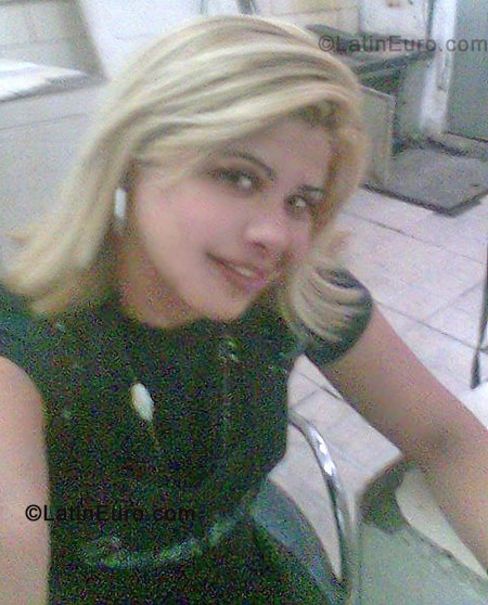 Date this hard body Brazil girl Monique from Sao Goncalo BR4177