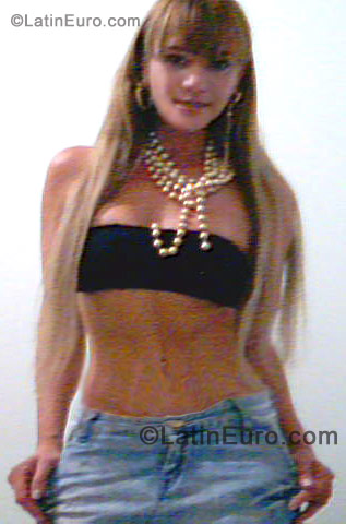 Date this tall Brazil girl Emily from Criciuma BR506