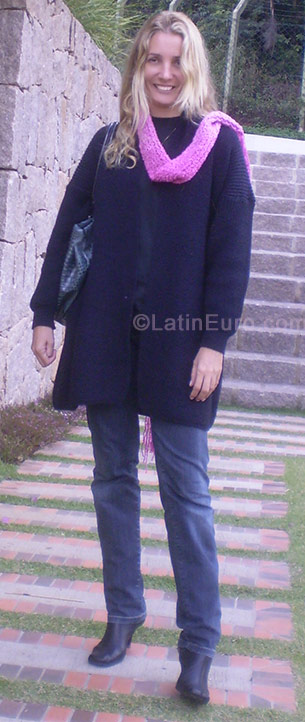 Date this lovely Brazil girl Simone from Sao Goncalo BR525