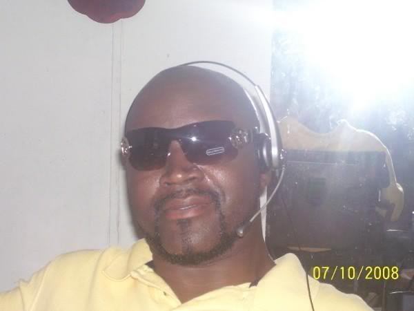 Date this voluptuous United States man Sivart from Orlando US1187