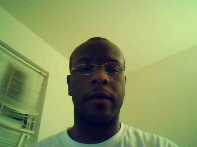 Date this nice looking United States man MJ84 from Upper Marlboro US1829