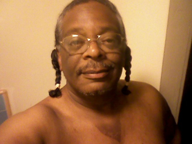 Date this gorgeous United States man Ernest from San Diego US1919