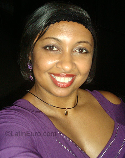 Date this young Brazil girl Mirian from Marica BR930