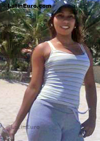 Date this charming Dominican Republic girl Candy from Santo Domimgo DO700