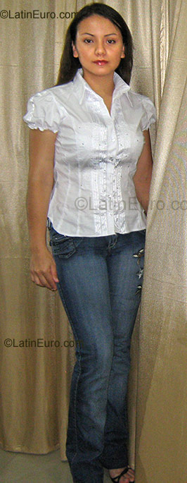 Date this sultry Colombia girl Andrea from Pereia CO665