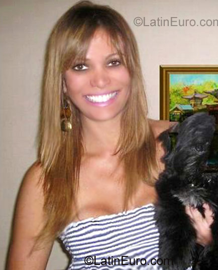Date this young Brazil girl Carla from Uberlandia BR7852