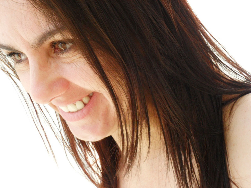 Date this attractive Brazil girl Andrea from Sao Jose dos Campos BR1011