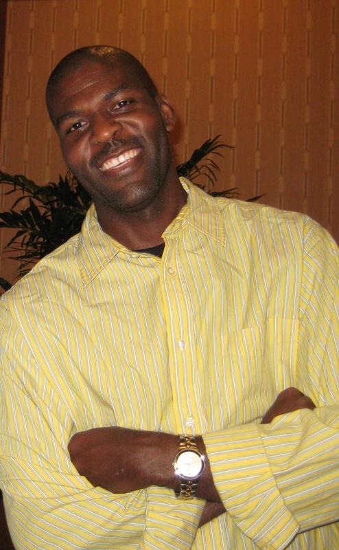 Date this foxy United States man Jonzee from San Diego US16097