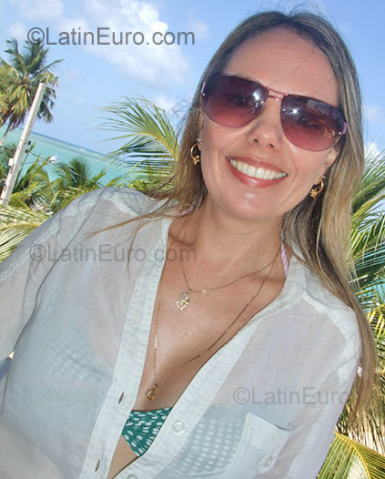 Date this lovely Brazil girl Maria from Joao Pessoa BR1053